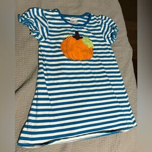 Stitchy Fish, Short Sleeve Pumpkin Applicate Top, size: 10, EUC